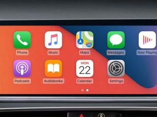 Неприятен бъг в iOS 15, свързан с Apple CarPlay. Ето как да го заобиколите.