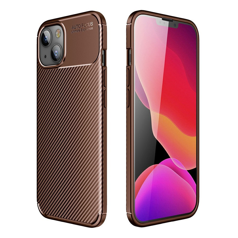 Силиконов, кафяв калъф - карбонов десен, тънък за iPhone 13 mini