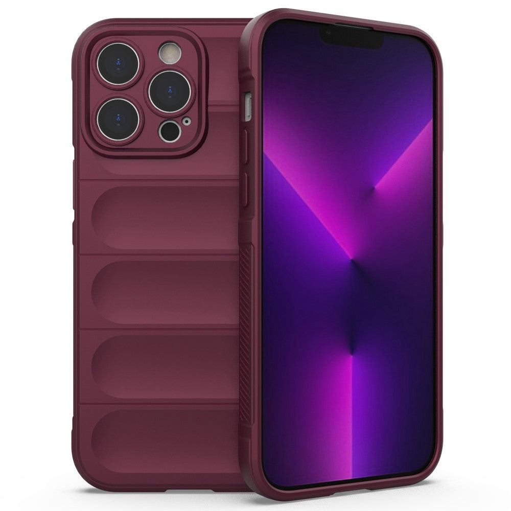 Силиконов, тъмночервен калъф - релефен гръб, удароустойчив за iPhone 15 Pro