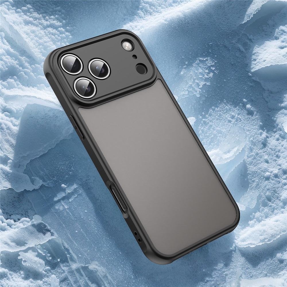 Силиконов, черен кейс за iPhone 17 Pro Max - удароустойчив, полупрозрачен гръб