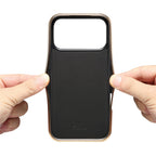 Силиконов, черен кейс за iPhone 17 Pro Max - гръб от естествена кожа, поддържа MagSafe